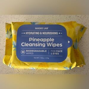 ⭐️New⭐️ Hydrating & Nourishing Cleansing Wipes For Face & Eyes